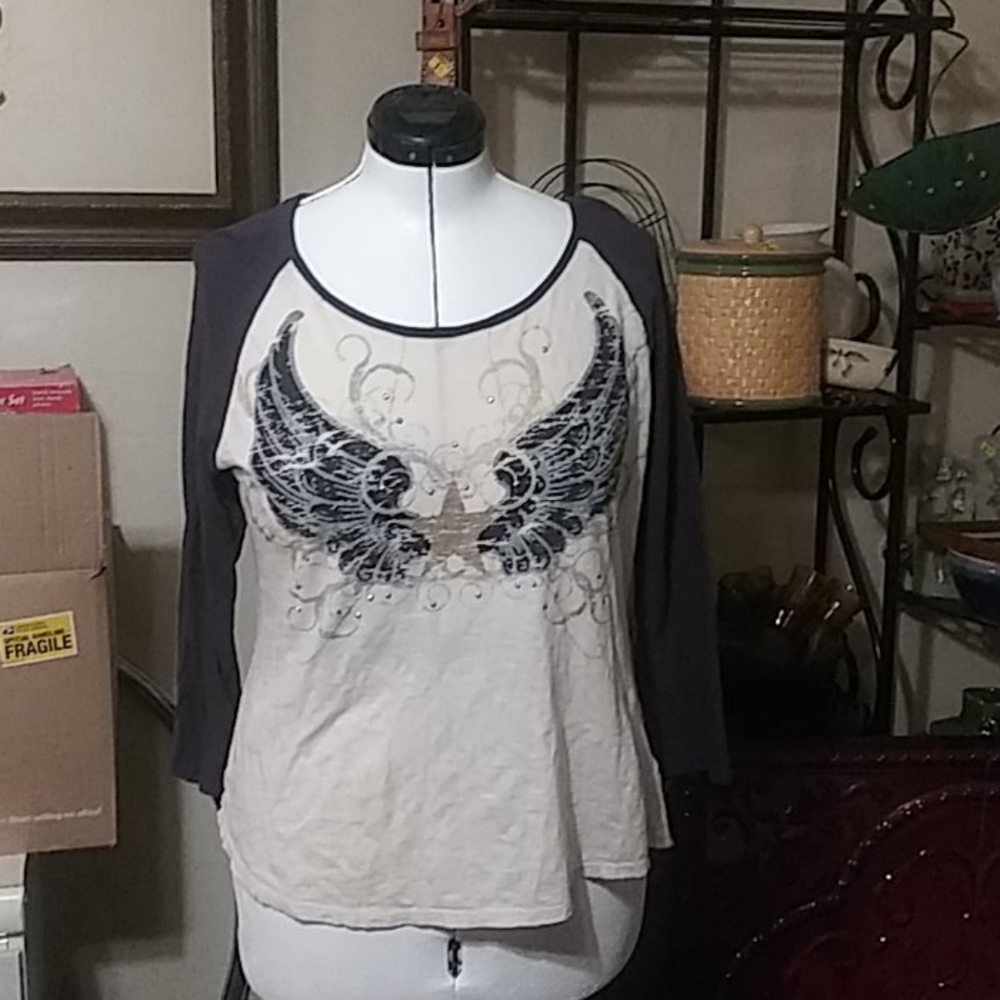 3/4 sleeve t-shirt
